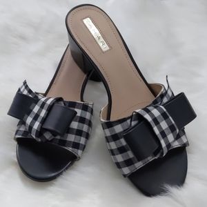 Tahari black and white Danbury slide/mule - sz 8